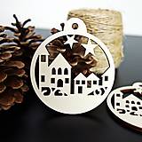 Dekorácie - Vianočná ozdoba z dreva - Krajinka, rozmer: 79x90 mm  Kód: PR0058 - 9859124_