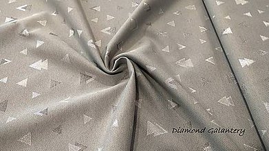 Textil - Látka pretkávaná lurexovou niťou - trojuholníčky strieborné na šedom - cena za 10 cm - 9872565_