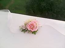 Náramky - Kvetinový náramok "... jemná krása..." - 9872980_