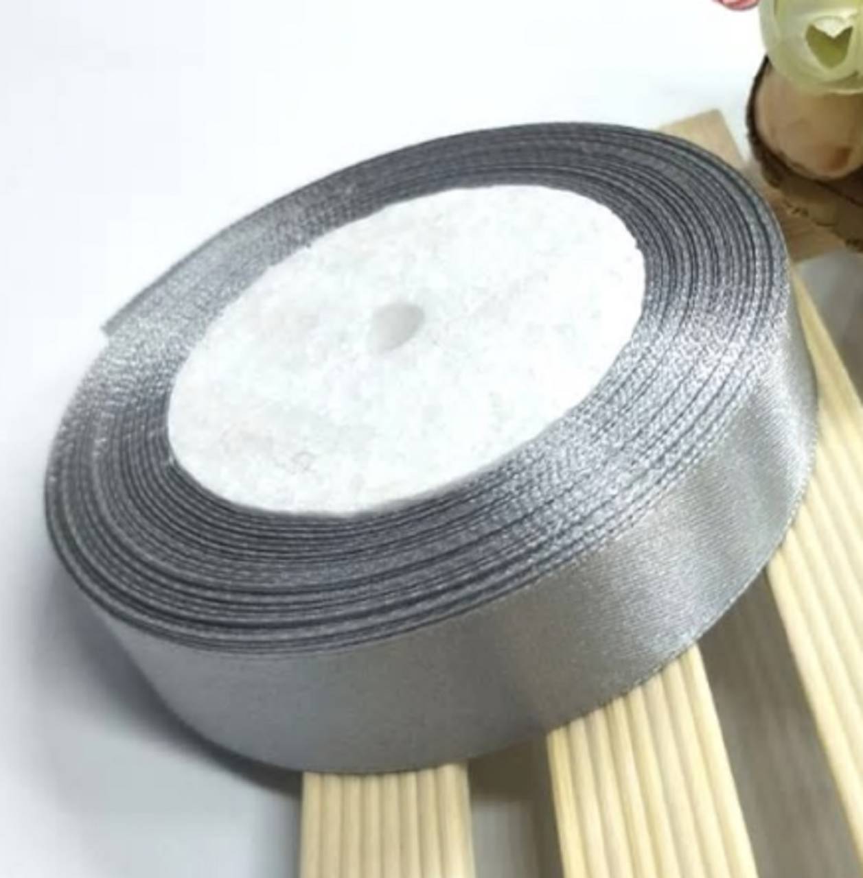 SS109 Saténové stuhy 20mm / cena za meter (Šedá)