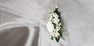 Ozdoby do vlasov - Biely svadobný kvetinový hrebienok do vlasov - 9914976_