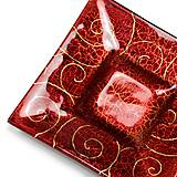 Svietidlá - Sklenený svietnik červený JUNE- dekor zlaté špirály - 9918529_
