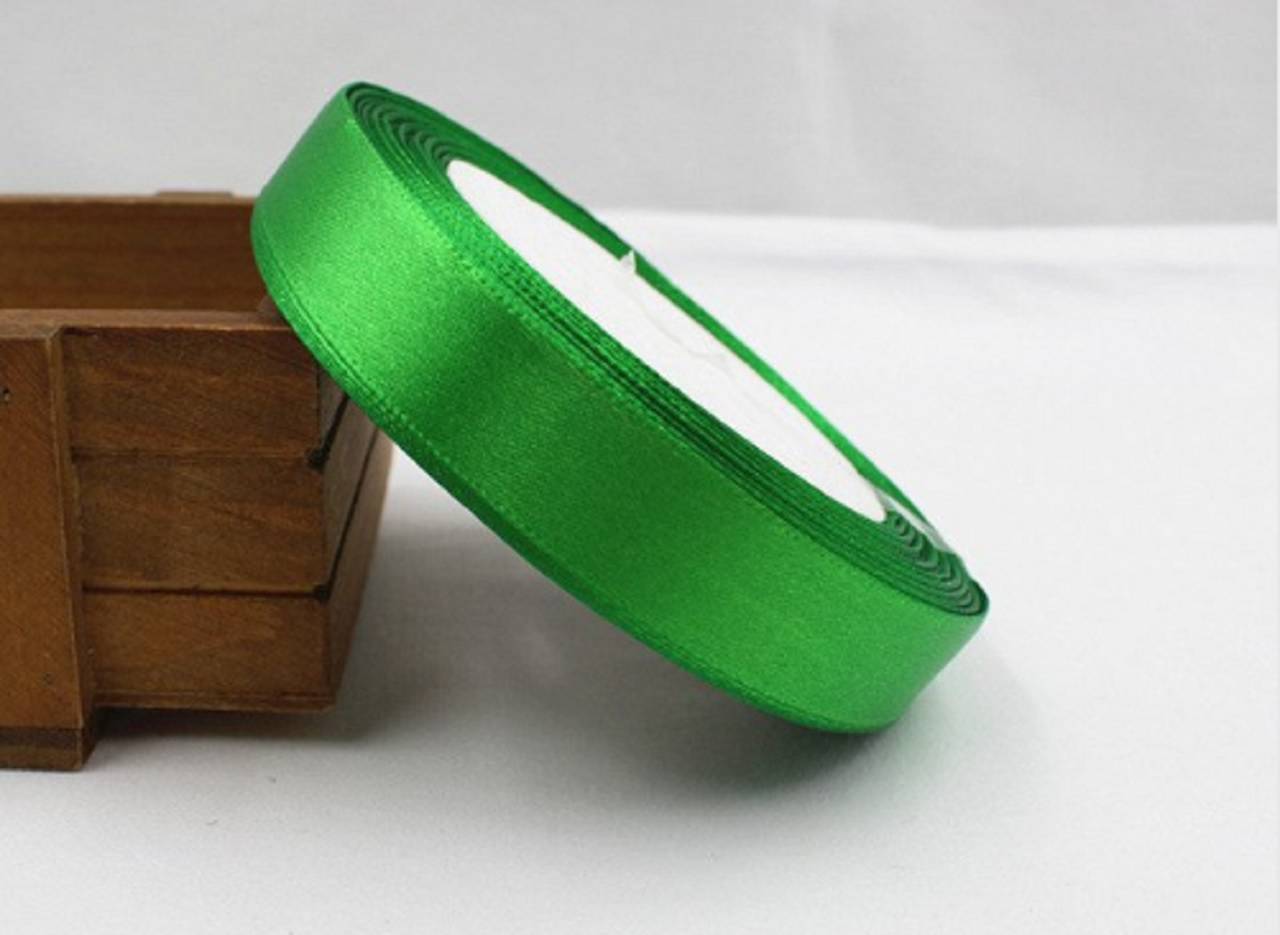 SS108 Stuha saténová 15 mm / 22 m (cena za balenie) (Zelená)