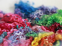 Textil - SOO CURLY VLNA COLLECTION - ručne farbená kučeravá vlna (Pestrofarebná) - 9938855_