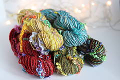 Textil - SOO CURLY VLNA COLLECTION - ručne farbená kučeravá vlna (Pestrofarebná) - 9938864_