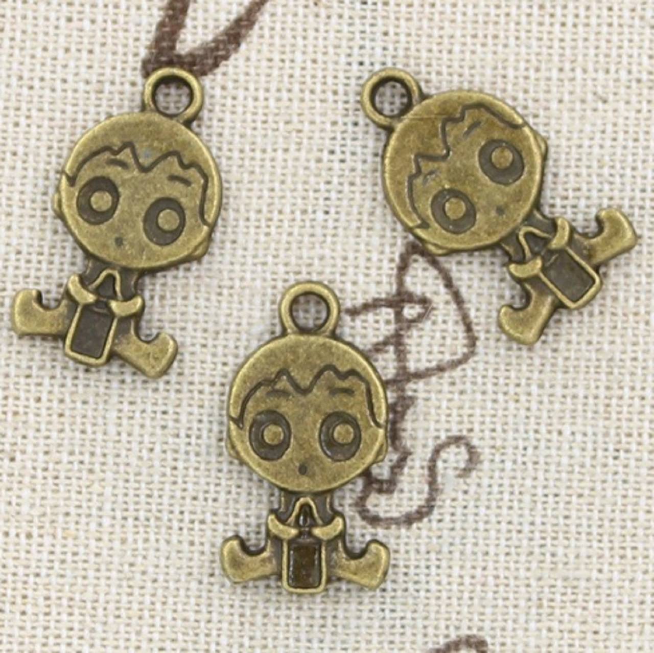 PR102 Prívesok dievčatko/chlapček s fľaškou 2,4 x 2,3 cm (Chlapček bronzový)