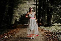 Sukne - Biela maľovaná a vyšívaná sukňa Pod Tatrami - vypredaj - 9948587_