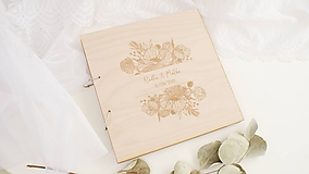 Papiernictvo - Drevená svadobná kniha hostí (25 listov 300g matný (na lepenie fotiek)) - 9950501_