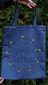 Nákupné tašky - Plátená taška ručne maľovaná- rozdávajme lásku - 9952361_