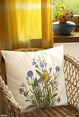  - Maľovaná návliečka lúčne kvety a žlto-modrý vtáčik - 9954711_