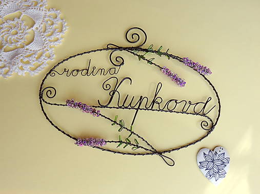 Tabuľky - mladomanželom - z levanduľových polí...menovka (rodina + priezvisko) - 9972071_