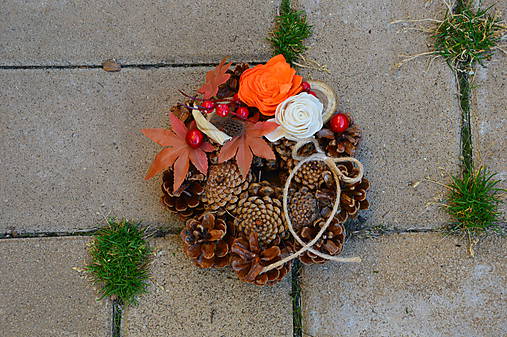 - Prírodný jesenný smútočný venček s mašlou 15cm - 9980016_