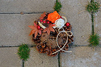 Dekorácie - Prírodný jesenný smútočný venček s mašlou 15cm - 9980016_