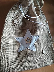 Úžitkový textil - Vianočné   vrecúška pre deti (jutové s hviezdami) - 10046298_