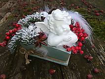 Dekorácie - Bielo mentolový drevený vianočný svietnik - 10054873_