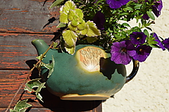 Kameninový kvetináč zelený, medienkový, čajník, závesný :o)).