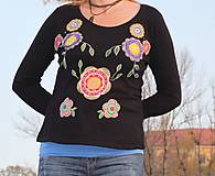 Topy, tričká, tielka - Kvetinkové hippies tričko L ručne maľované - 10068072_