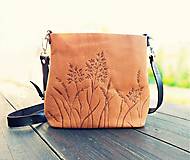 Kabelky - MILA "Grass" kožená kabelka s vypaľovaným obrázkom - 10073817_