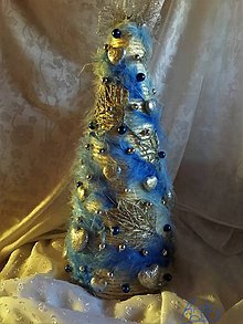Dekorácie - Vianočný stromček - v modrom páperí - 10120067_