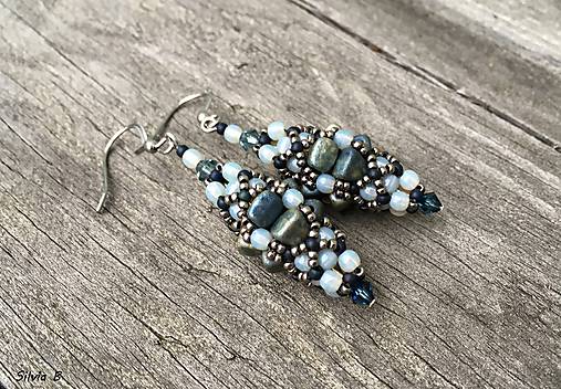 Náušnice - VÝPREDAJ Šedé náušnice "Olivky" - 10122872_