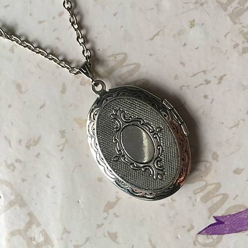 Oval Gemstone Antique Silver Locket Necklace / Otvárací medailón (Lapis Lazuli)