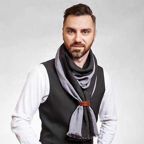 Pánske doplnky - Exkluzívny  pánsky ľanový šál s koženým remienkom - 10144775_
