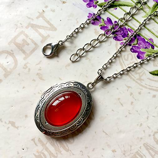 Oval Gemstone Antique Silver Locket Necklace / Otvárací medailón (Red