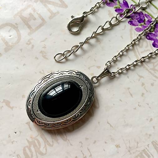 Oval Gemstone Antique Silver Locket Necklace / Otvárací medailón (Black Onyx)