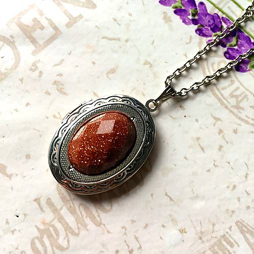 Oval Gemstone Antique Silver Locket Necklace / Otvárací medailón (Sandstone)