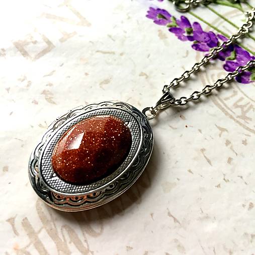 Oval Gemstone Antique Silver Locket Necklace / Otvárací medailón (Sandstone)