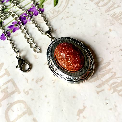 Oval Gemstone Antique Silver Locket Necklace / Otvárací medailón (Sandstone)