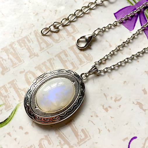 Oval Gemstone Antique Silver Locket Necklace / Otvárací medailón (Moonstone)