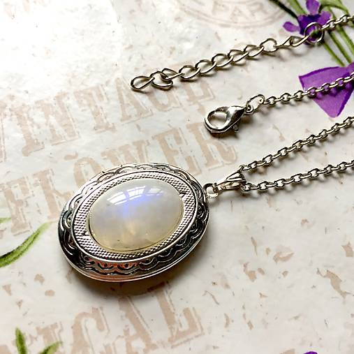 Oval Gemstone Antique Silver Locket Necklace / Otvárací medailón (Moonstone)