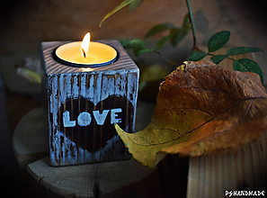 Svietidlá a sviečky - Malý smrekový svietnik "Love" - 10177376_