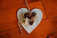 Dekorácie - Prírodné drevené vianočné srdce s anjelikom - 10174828_