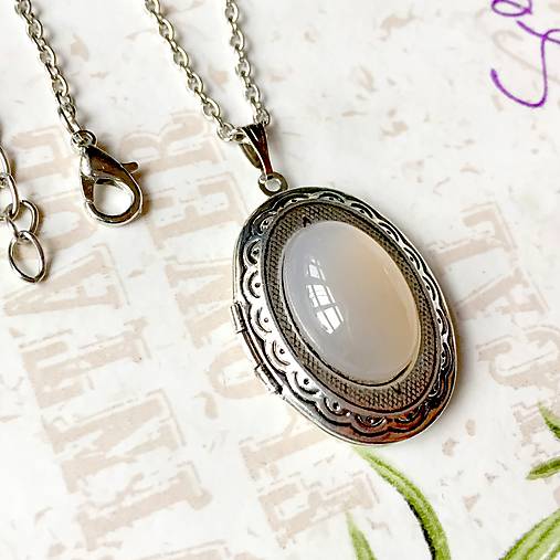 Oval Gemstone Antique Silver Locket Necklace / Otvárací medailón (Grey Agate)