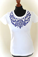 Topy, tričká, tielka - Maľované tričko s modrým ornamentom... - 10184318_