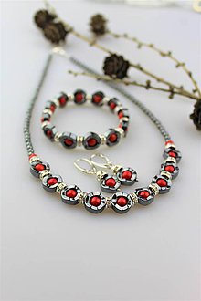 Sady šperkov - hematit a koral náhrdelník, náušnice, náramok - 10192712_
