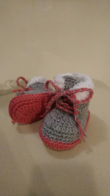 Detské topánky - Háčkované čižmičky šedo-ružové - 10203948_