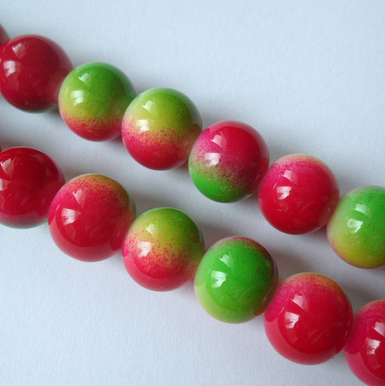 Sklenené maľované-1ks (10mm-zelená/červená)