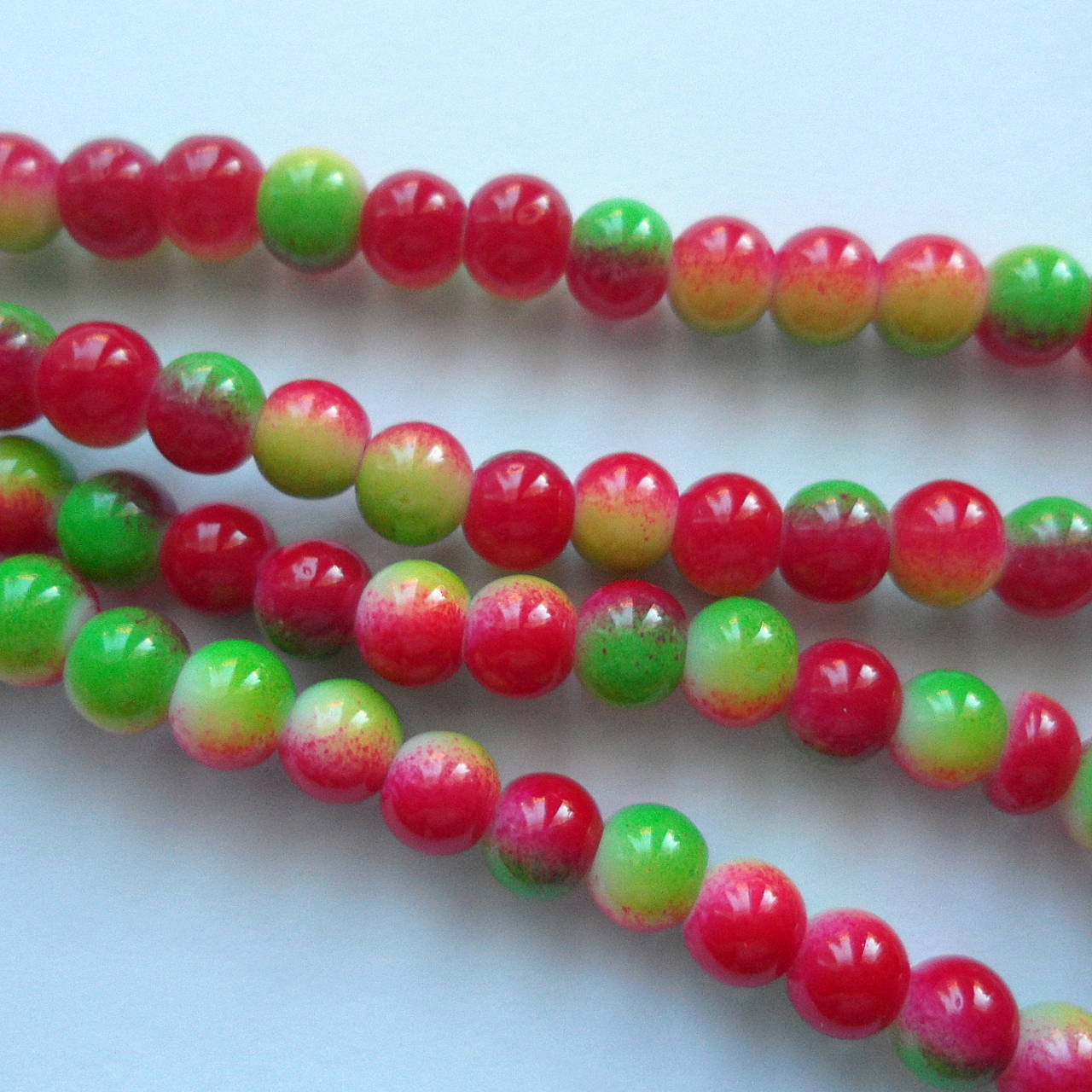 Sklenené maľované-1ks (6mm-zelená/červená)