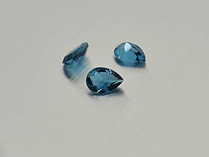 Minerály - Topás london modrý prírodný hruška 5x7 mm - 10223535_