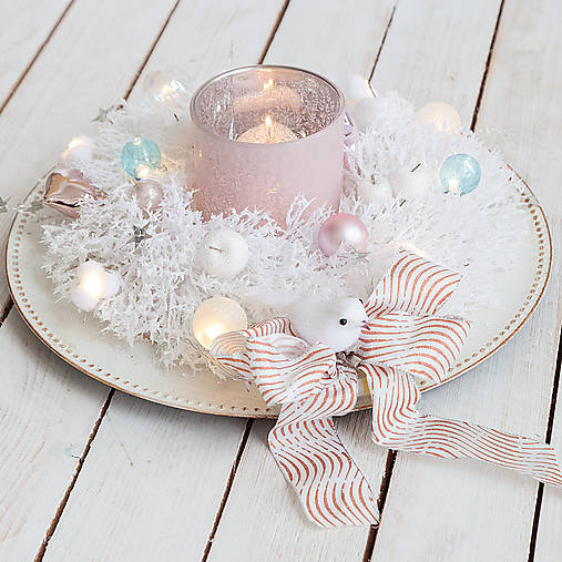 Dekorácie - Vianočný svietnik so svetielkami - 10231199_