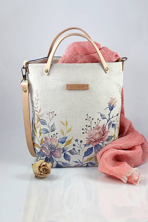 Ručne maľovaná "crossbody" kabelka s kvetinovým motívom "Rosie"