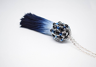 Náhrdelníky - Dlhý korálkový náhrdelník so strapcom, Modrá/Čierna - 10243876_