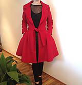 Bundy a kabáty - KARMÍNOVÝ kabát s kolovou sukňou/rôzne farby - 10246290_