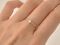 Prstene - 585/1000 zlatý zásnubný prsteň s prírodným diamantom 2,6mm - 10249378_