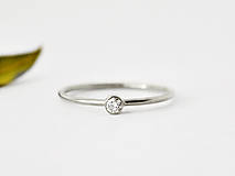 Prstene - 585/1000 zlatý zásnubný prsteň s prírodným diamantom 2,6mm - 10249379_