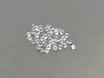 Minerály - Topás biely priehľadný prírodný okrúhly 2 mm - 10247813_