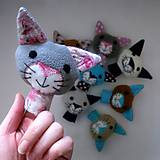 Hračky - Prstová maňuška zvieratko (mačička) - 10273856_